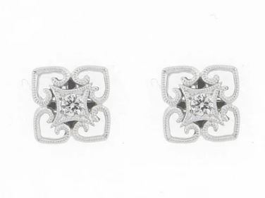 Ungar & Ungar Round Brilliant Cut Diamond Clover Earrings