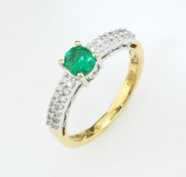 Round Cut Emerald Fancy Ring